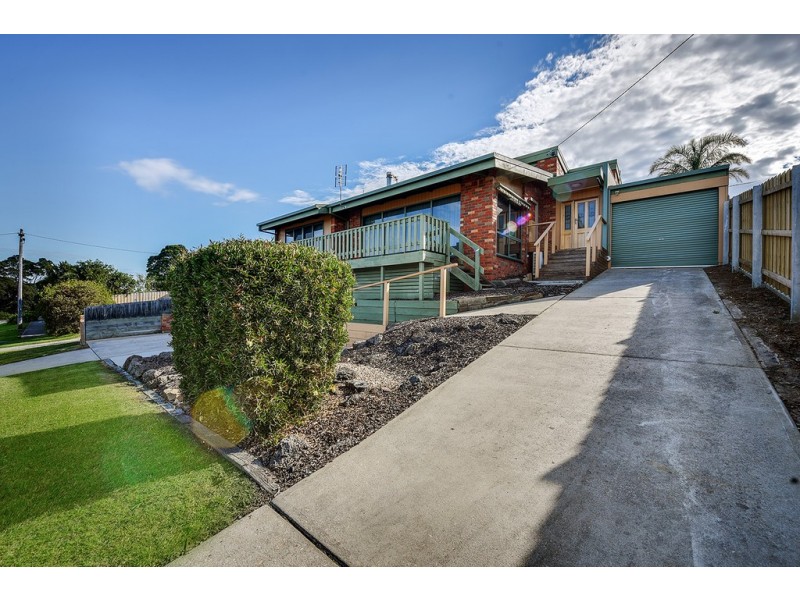 105 Myer Street, Lakes Entrance VIC 3909