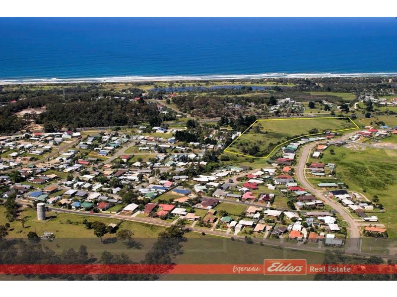 121 Princes Highway, Lakes Entrance VIC 3909