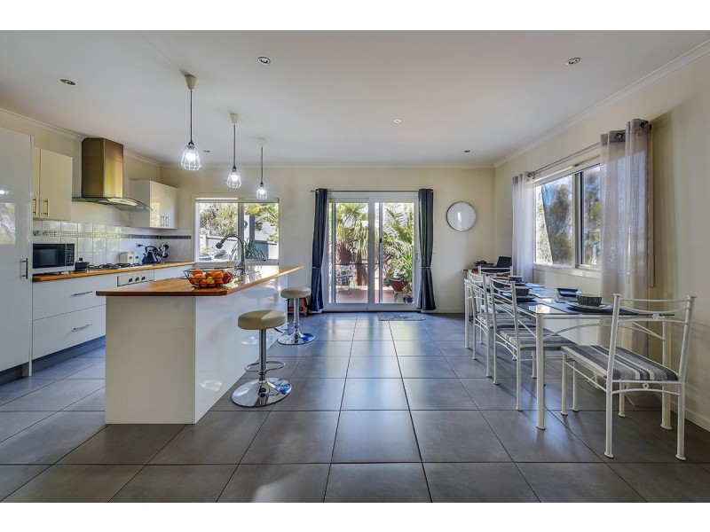 7 New Street, Lakes Entrance VIC 3909