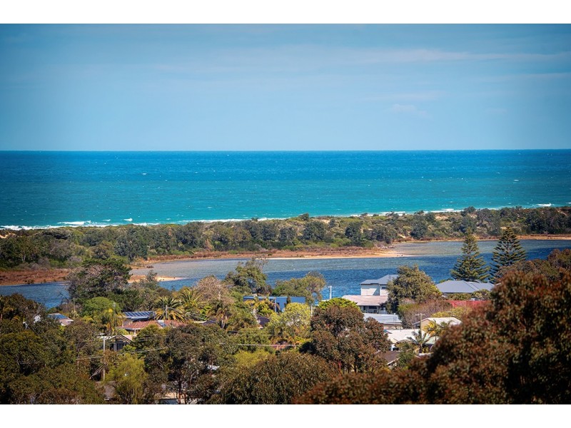 7 New Street, Lakes Entrance VIC 3909
