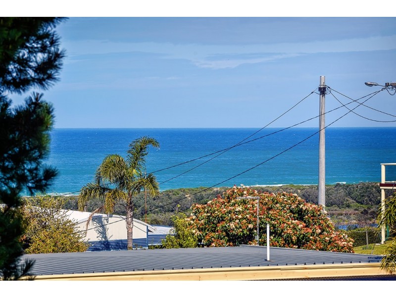 7 New Street, Lakes Entrance VIC 3909