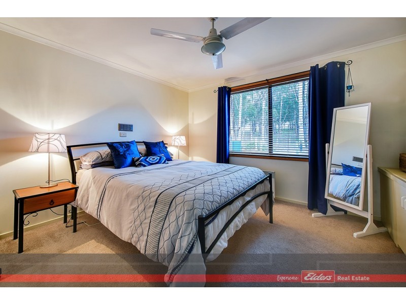 20 Secomb Close, Lakes Entrance VIC 3909