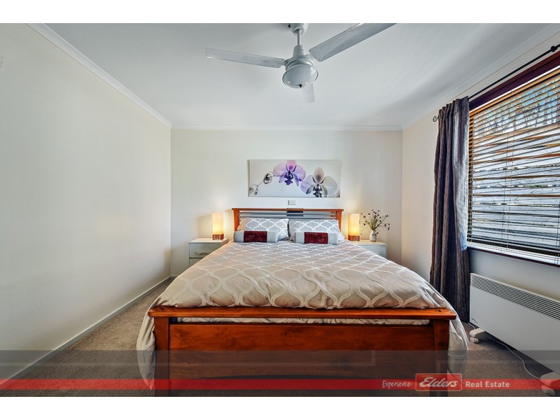 20 Secomb Close, Lakes Entrance VIC 3909