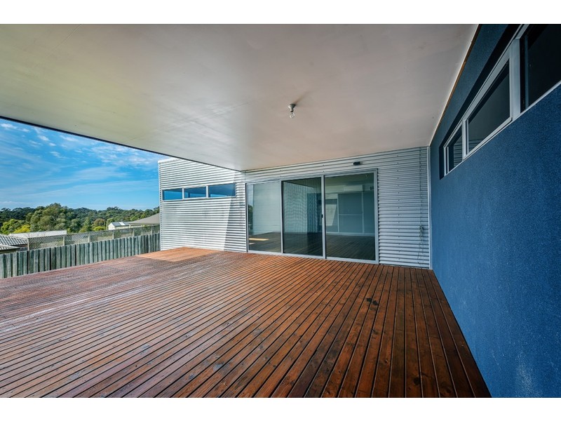 52 Albatross Road, Lakes Entrance VIC 3909
