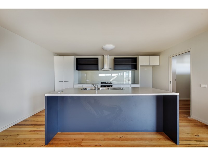 52 Albatross Road, Lakes Entrance VIC 3909