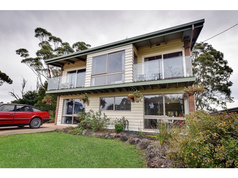 11 LAKE GROVE, Metung VIC 3904