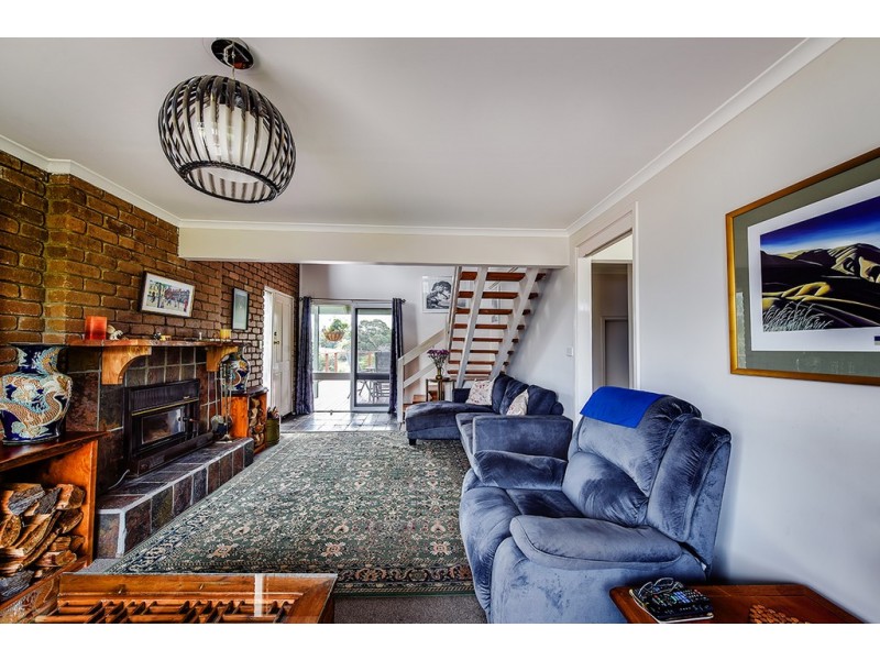 11 LAKE GROVE, Metung VIC 3904