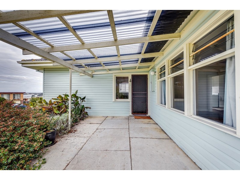 10 Oneills Road, Lakes Entrance VIC 3909