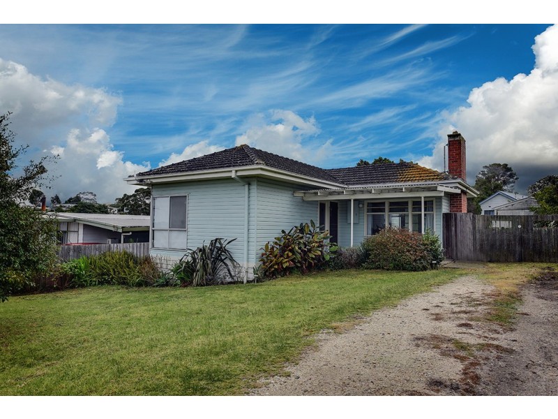 10 Oneills Road, Lakes Entrance VIC 3909