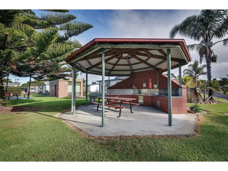 10/86 Golf Links Road, Lakes Entrance VIC 3909
