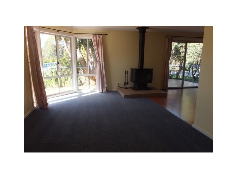 27 Flounder Road, Lake Tyers Beach VIC 3909