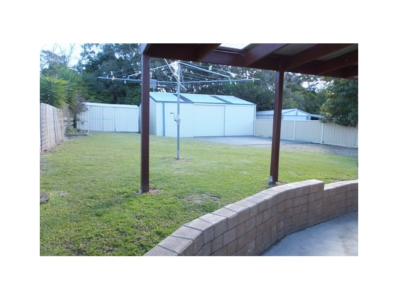 27 Flounder Road, Lake Tyers Beach VIC 3909