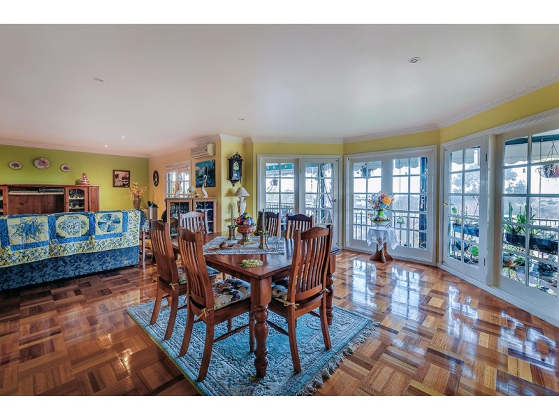 62 CAPES ROAD, Lakes Entrance VIC 3909