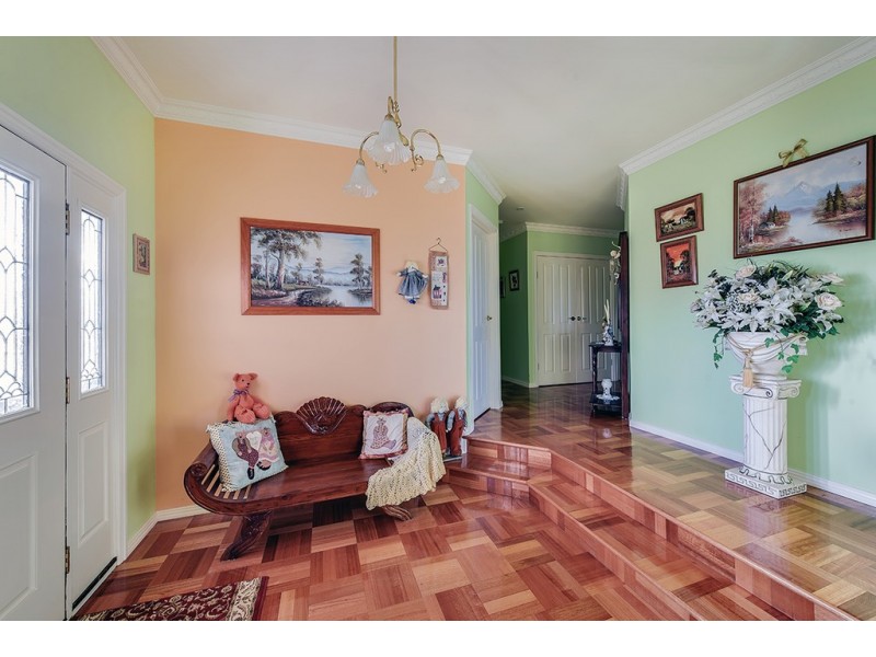 62 CAPES ROAD, Lakes Entrance VIC 3909