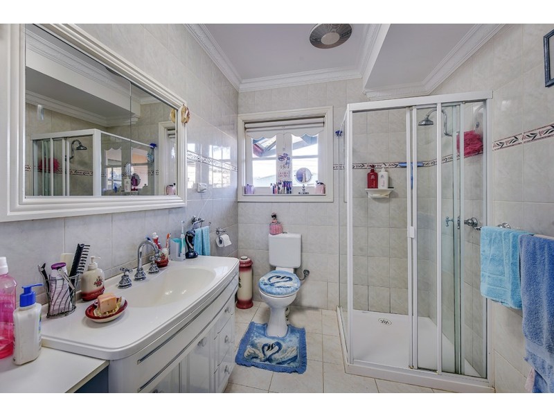 62 CAPES ROAD, Lakes Entrance VIC 3909