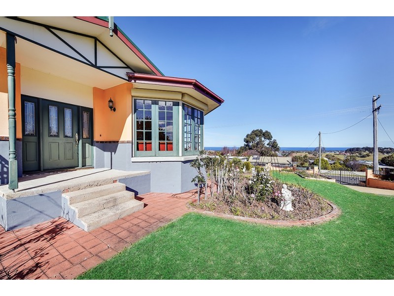 62 CAPES ROAD, Lakes Entrance VIC 3909