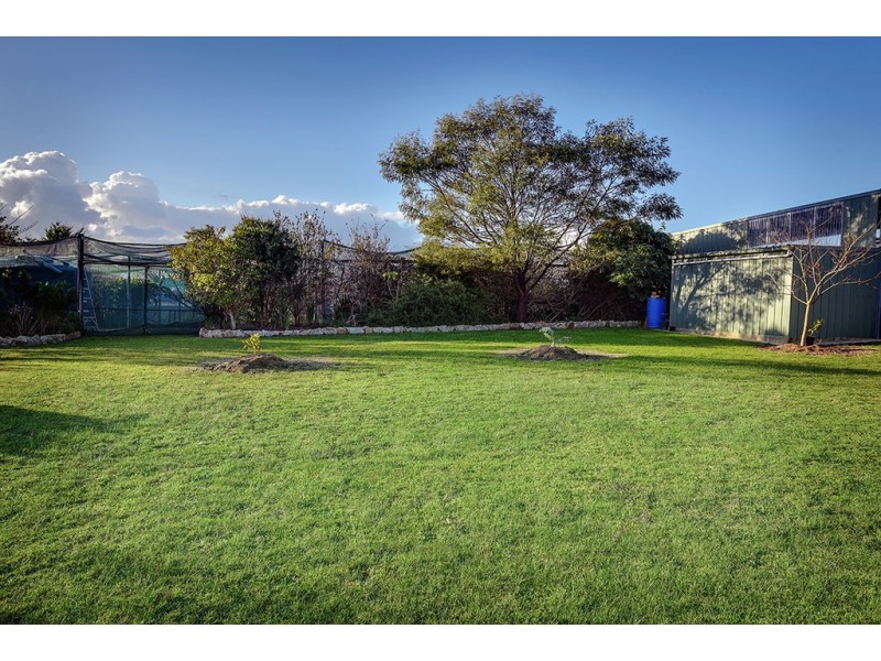 62 CAPES ROAD, Lakes Entrance VIC 3909