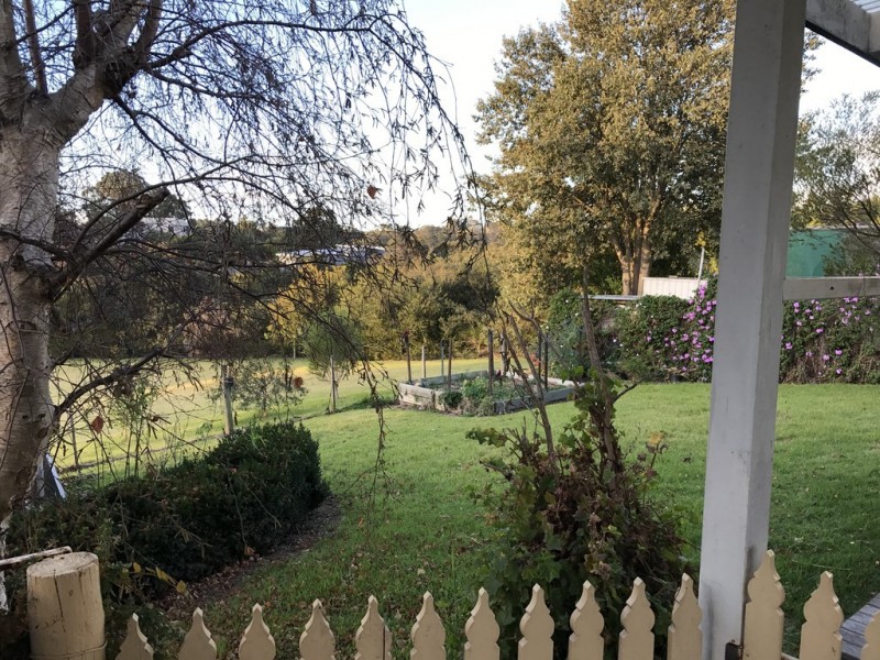 18 HUGH STREET, Metung VIC 3904