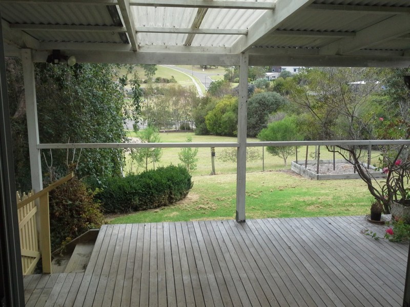 18 HUGH STREET, Metung VIC 3904