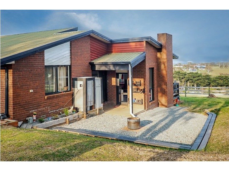 36 CUNNINGHAM COURT, Swan Reach VIC 3903