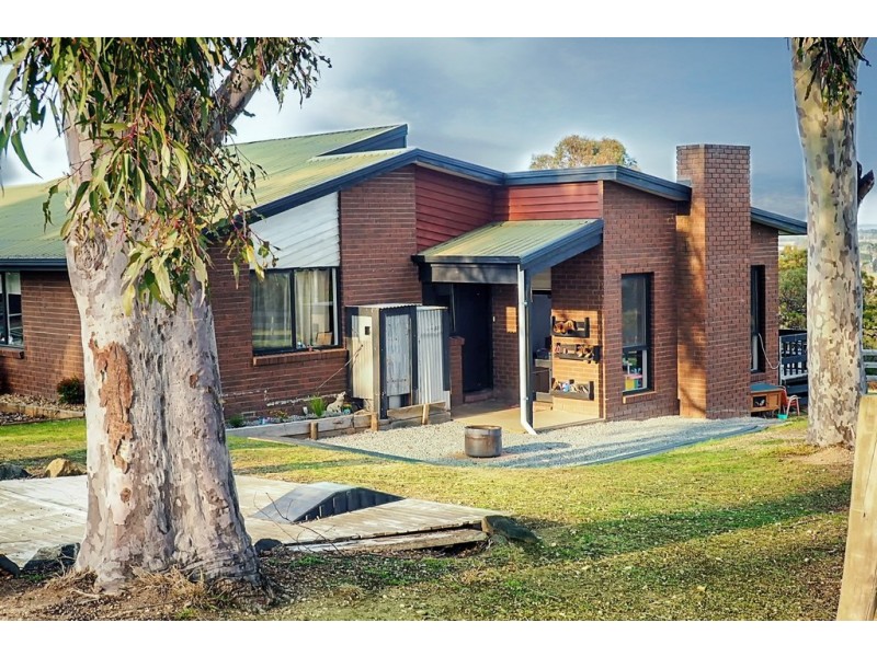 36 CUNNINGHAM COURT, Swan Reach VIC 3903