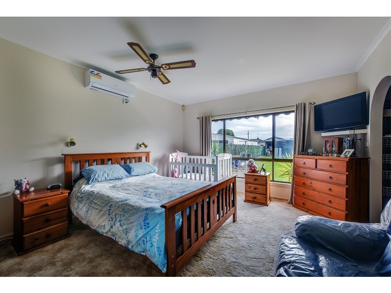 5 Phillips Street, Lakes Entrance VIC 3909