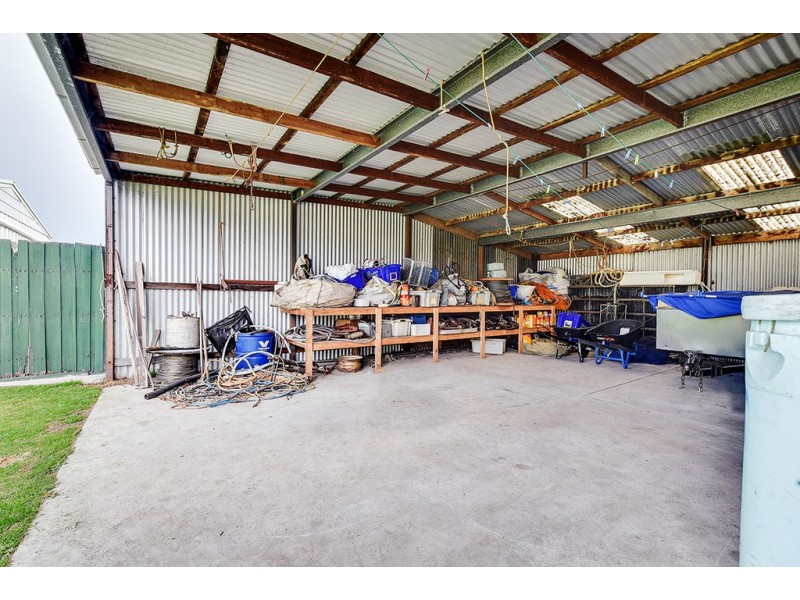 5 Phillips Street, Lakes Entrance VIC 3909