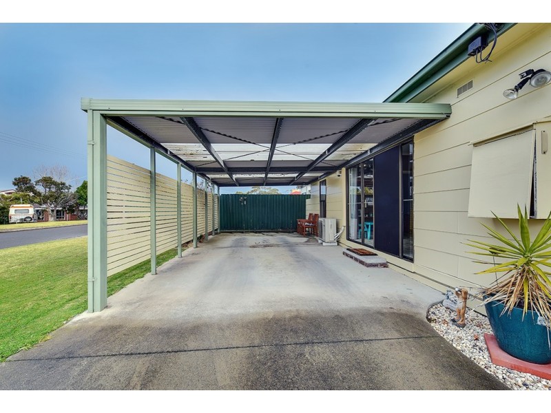 5 Phillips Street, Lakes Entrance VIC 3909