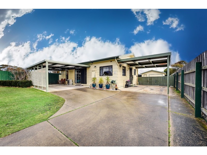 5 Phillips Street, Lakes Entrance VIC 3909