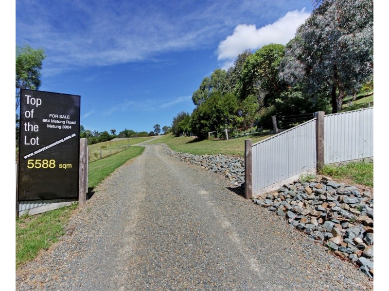 654 METUNG ROAD, Metung VIC 3904