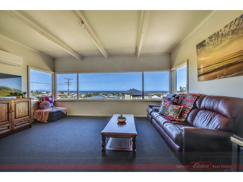 38 ONEILLS ROAD, Lakes Entrance VIC 3909