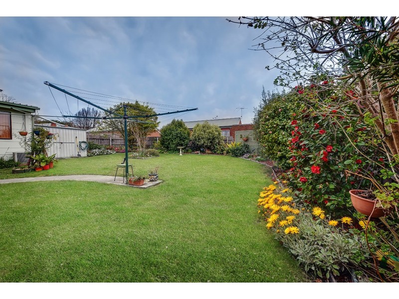 7 COATES ROAD, Lakes Entrance VIC 3909