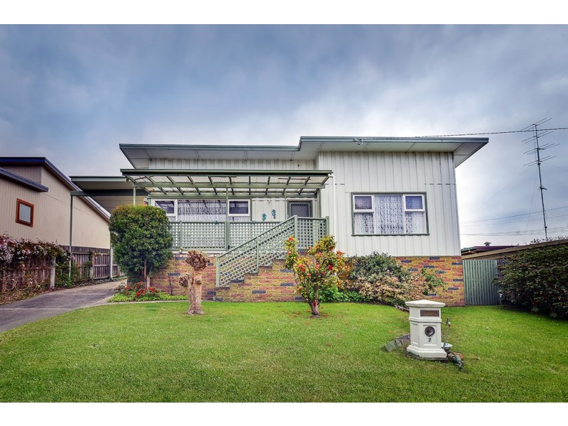 7 COATES ROAD, Lakes Entrance VIC 3909