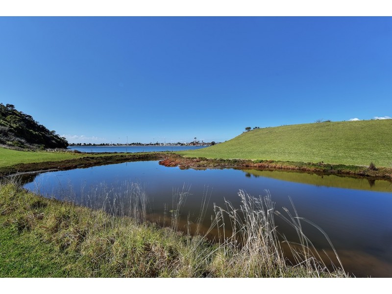 9 Cabarita Point, Lakes Entrance VIC 3909