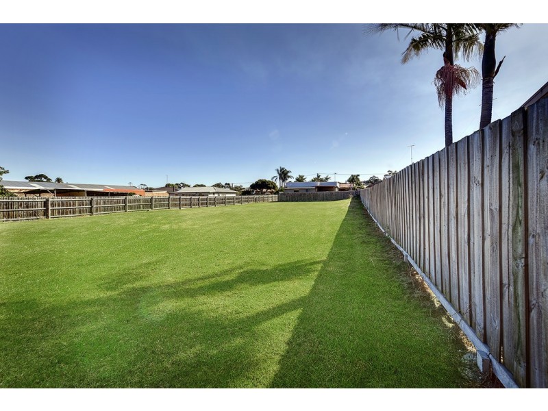 12A BILLS STREET, Lakes Entrance VIC 3909