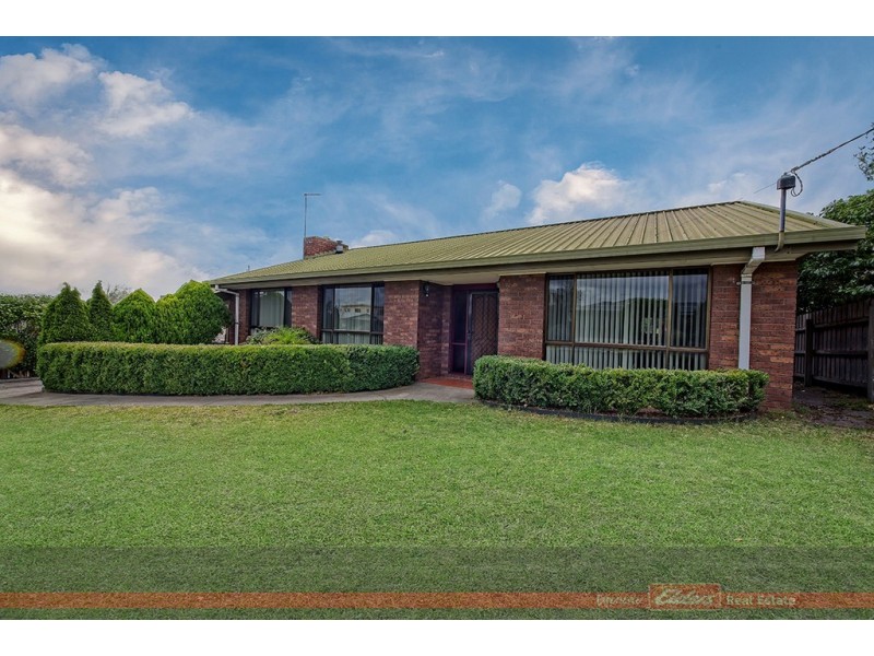 19 PERIWINKLE DRIVE, Lakes Entrance VIC 3909