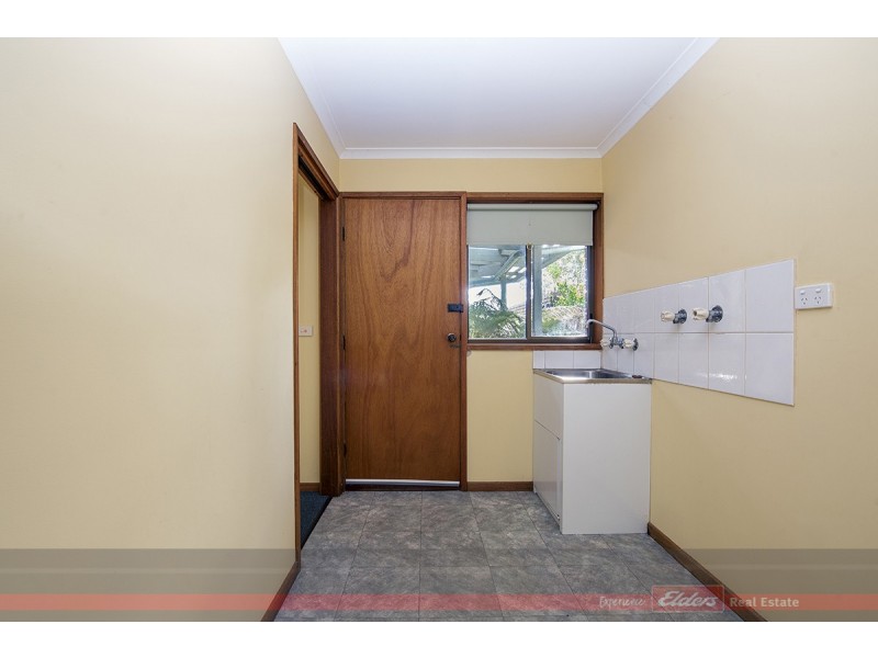 19 PERIWINKLE DRIVE, Lakes Entrance VIC 3909