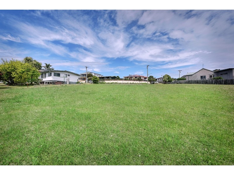 25 OUTLOOK DRIVE, Lake Tyers Beach VIC 3909