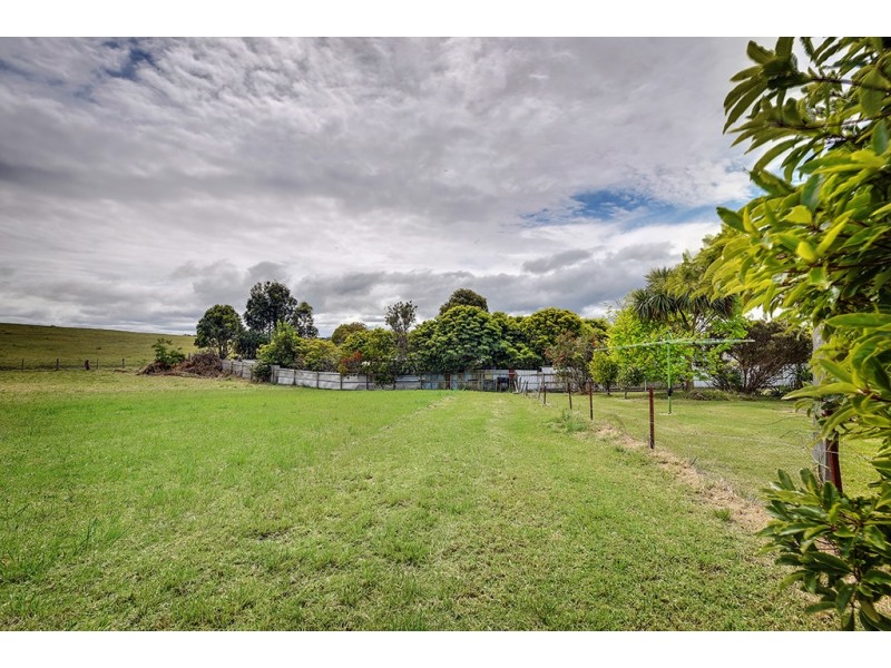 25 OUTLOOK DRIVE, Lake Tyers Beach VIC 3909