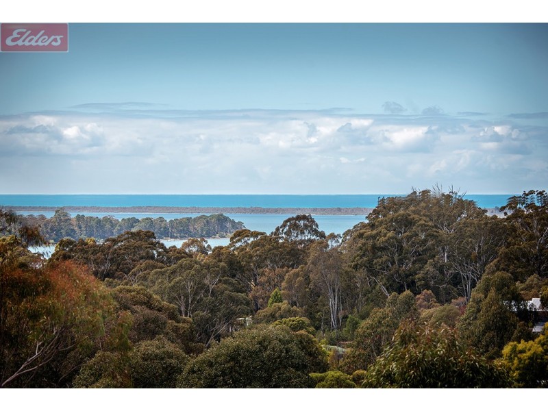 16 Moorhouse Street, Metung VIC 3904