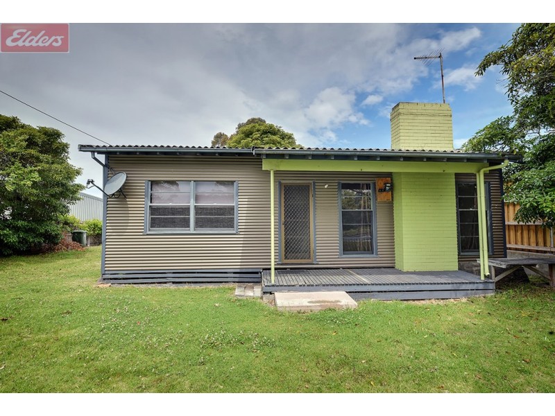 14 MARINE PARADE, Lakes Entrance VIC 3909