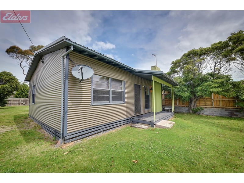 14 MARINE PARADE, Lakes Entrance VIC 3909