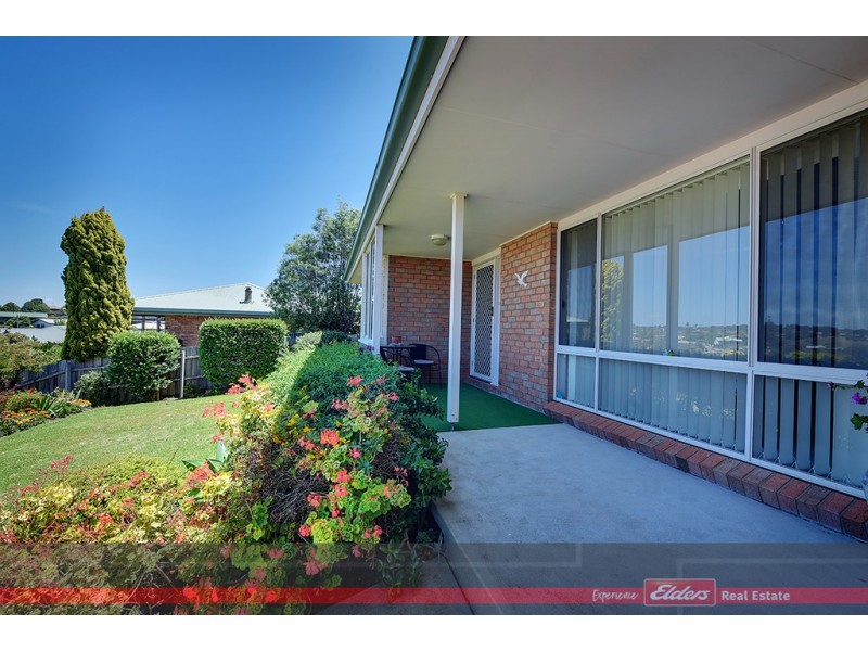 9 Clematis Court, Lakes Entrance VIC 3909