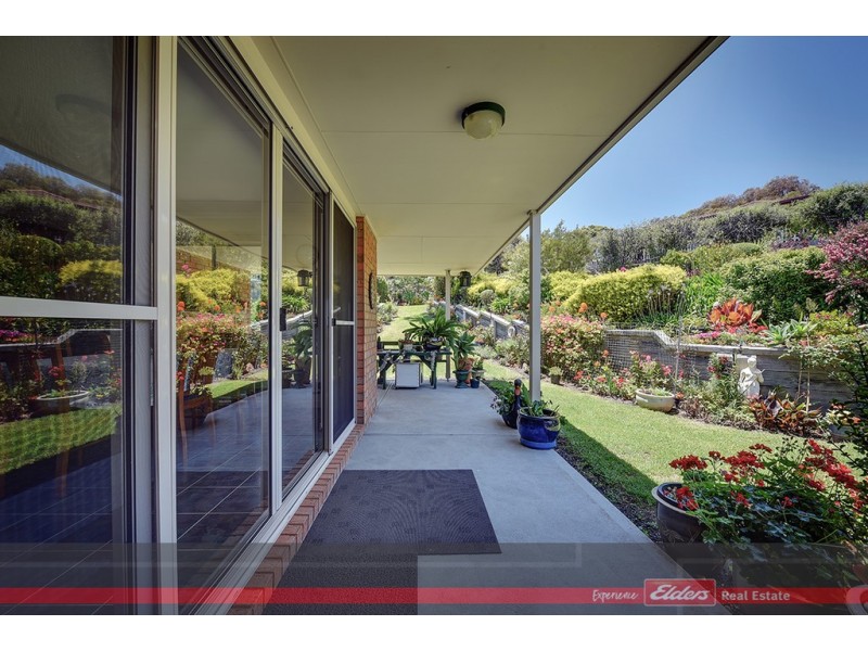 9 Clematis Court, Lakes Entrance VIC 3909