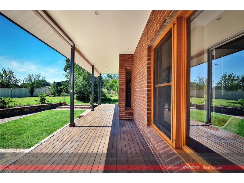 19 SCOTT STREET, Orbost VIC 3888