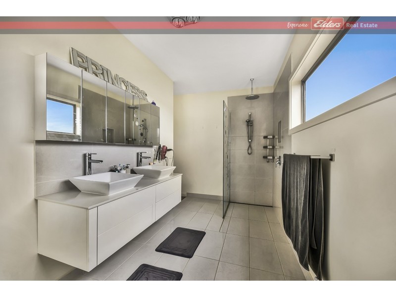 36 McCue Road, Kalimna VIC 3909