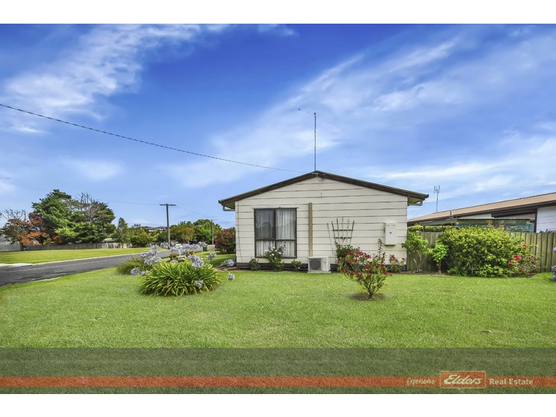 75 Carpenter Street, Lakes Entrance VIC 3909