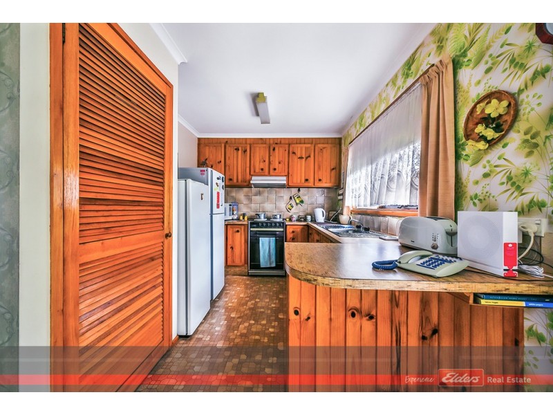 75 Carpenter Street, Lakes Entrance VIC 3909