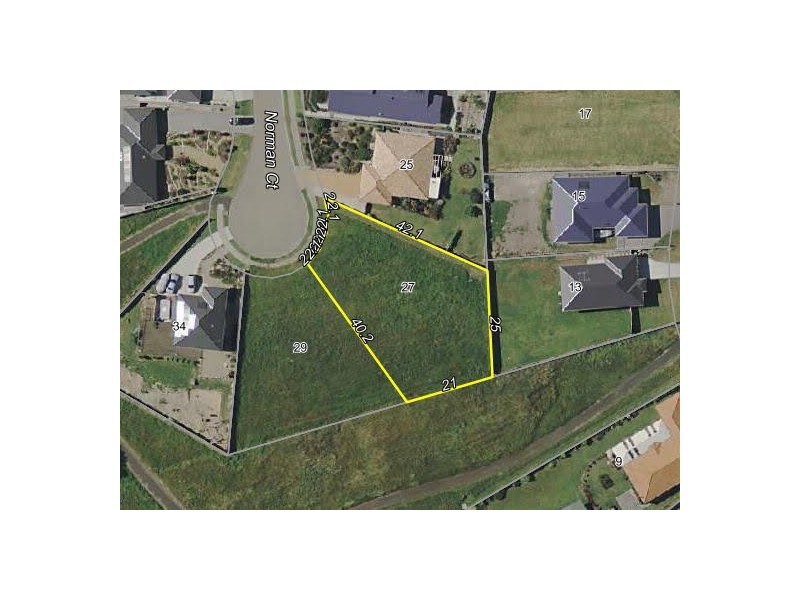 27 Norman Court, Lakes Entrance VIC 3909