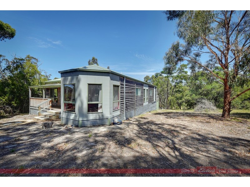 92 Albatross Road, Kalimna VIC 3909